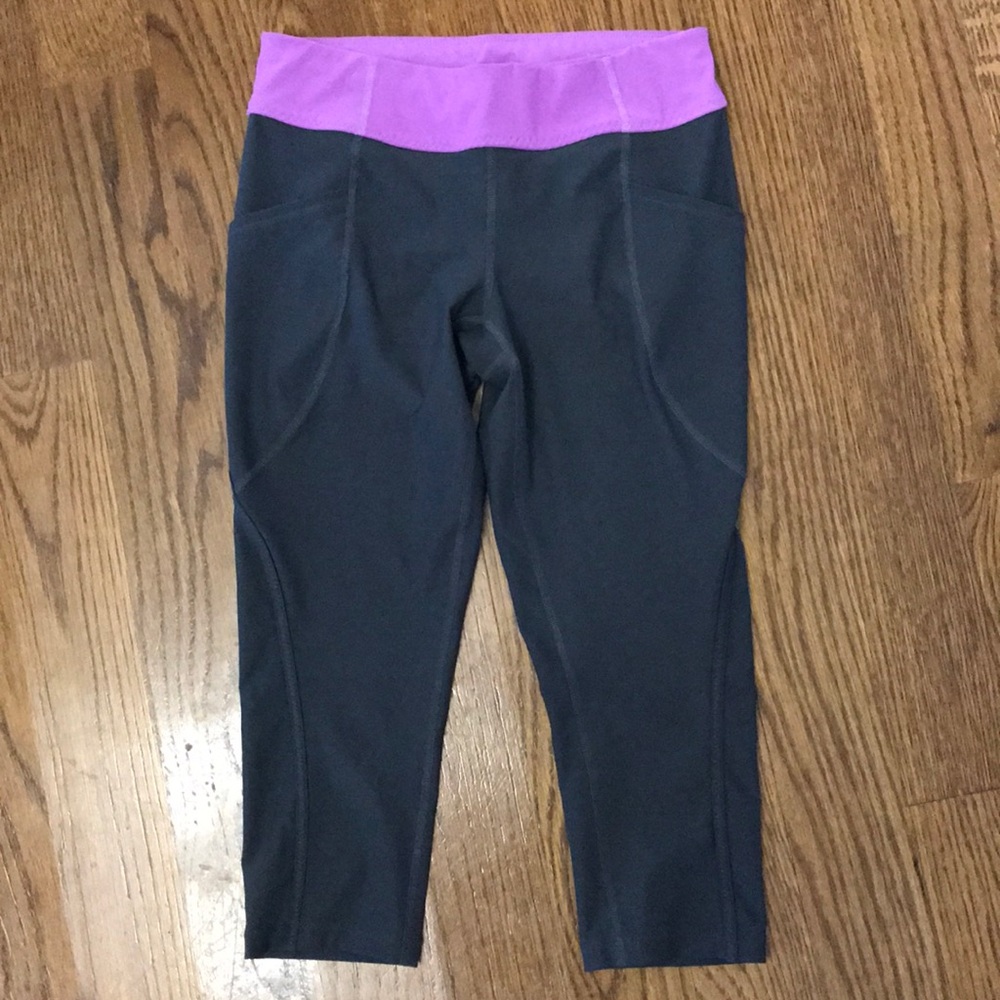 Compression capris